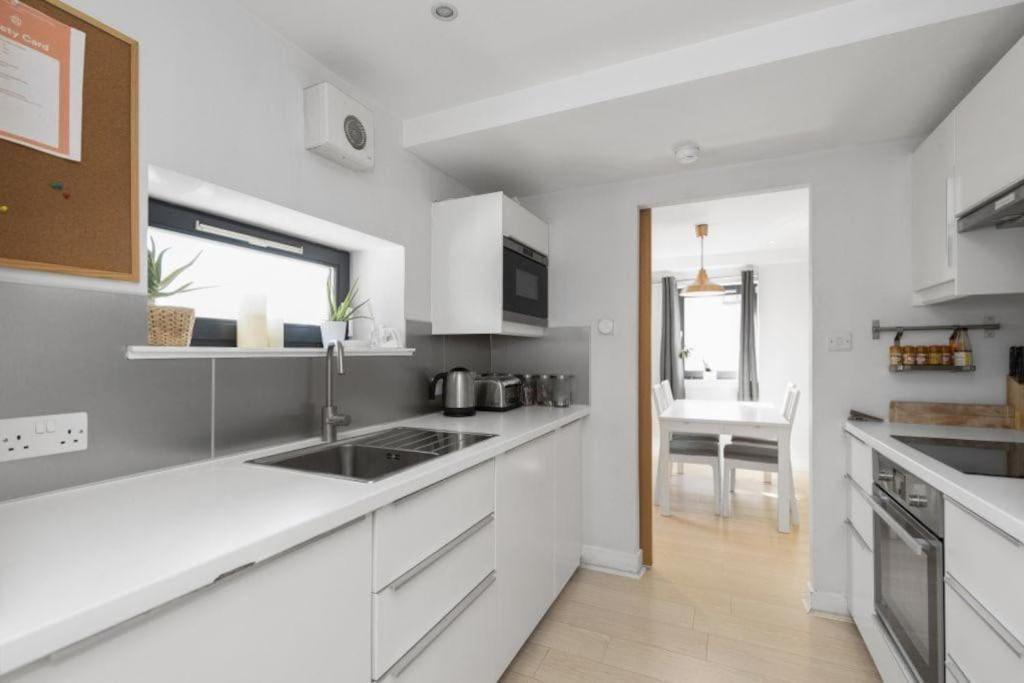 Apartamento Gorgeous Old Town Hideaway Edimburgo Exterior foto