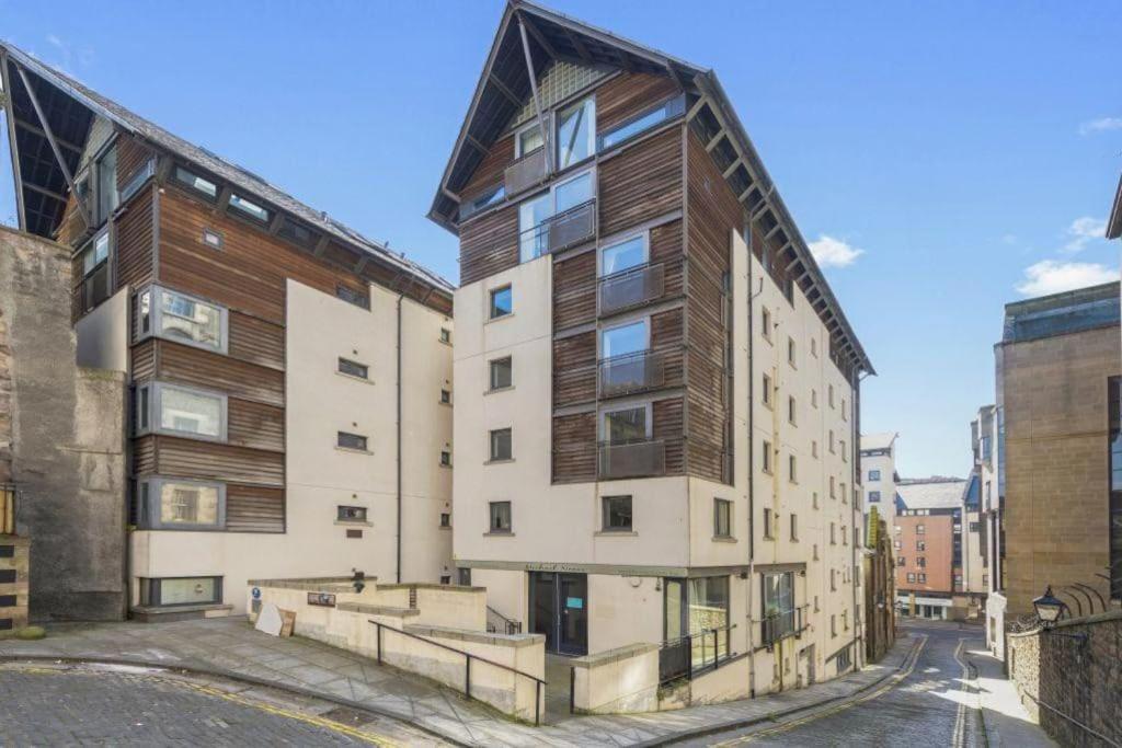 Apartamento Gorgeous Old Town Hideaway Edimburgo Exterior foto